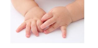De ontwikkeling van baby handjes